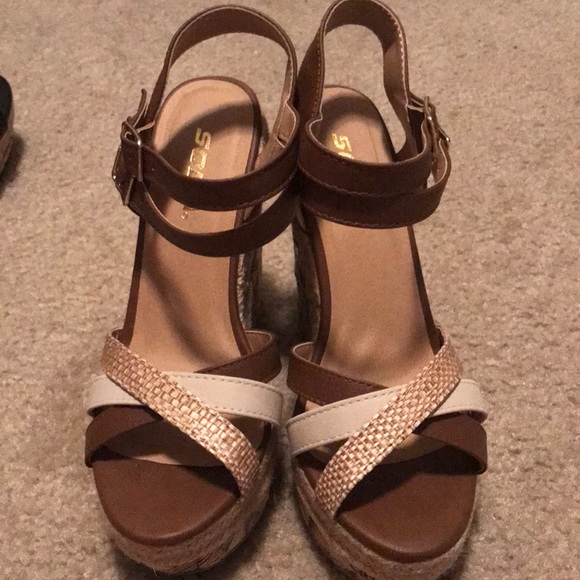 Soda Shoes - Size 7 wedges